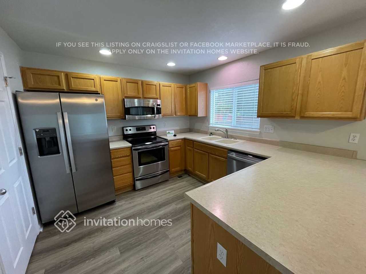 4485 Hunterwood Dr - Photo 4 of 21