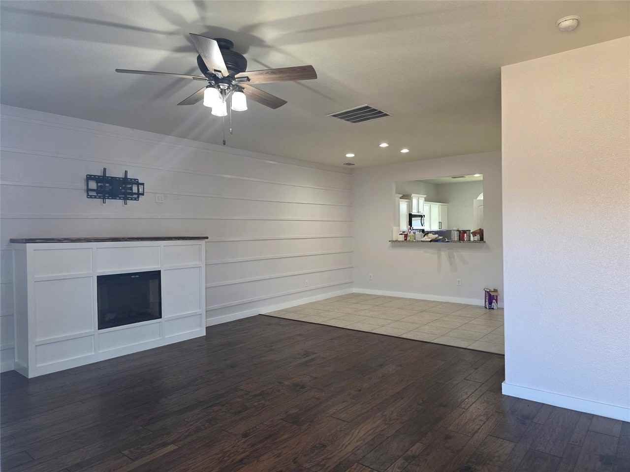149 Ryan St - Photo 2 of 38
