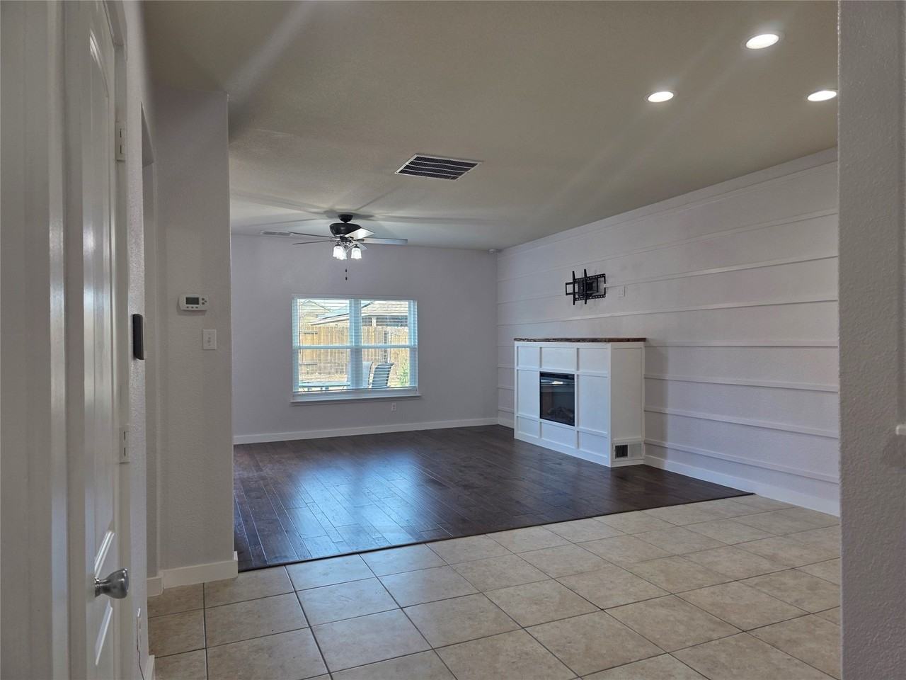 149 Ryan St - Photo 4 of 38