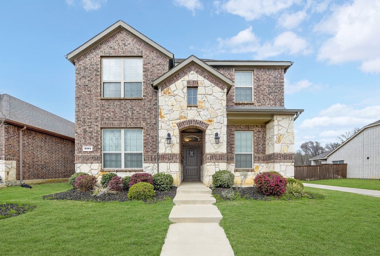 2261 Obsidian Dr