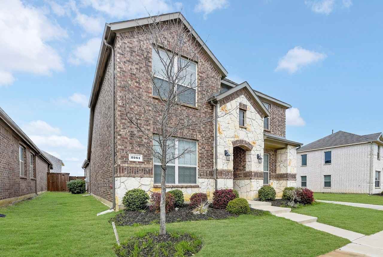 2261 Obsidian Dr - Photo 2 of 36