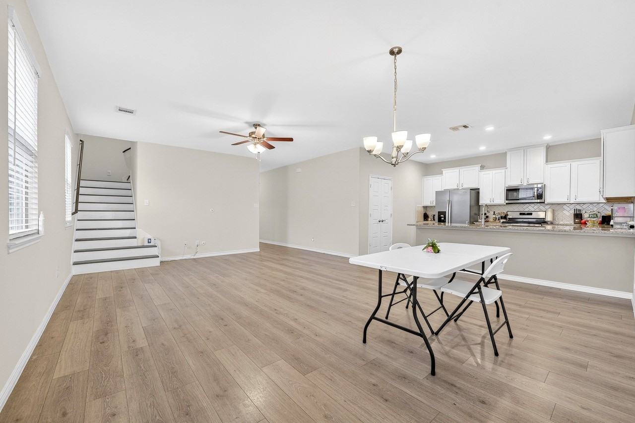 2261 Obsidian Dr - Photo 4 of 36