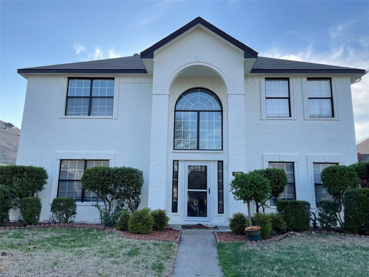 728 Fawn Valley Dr