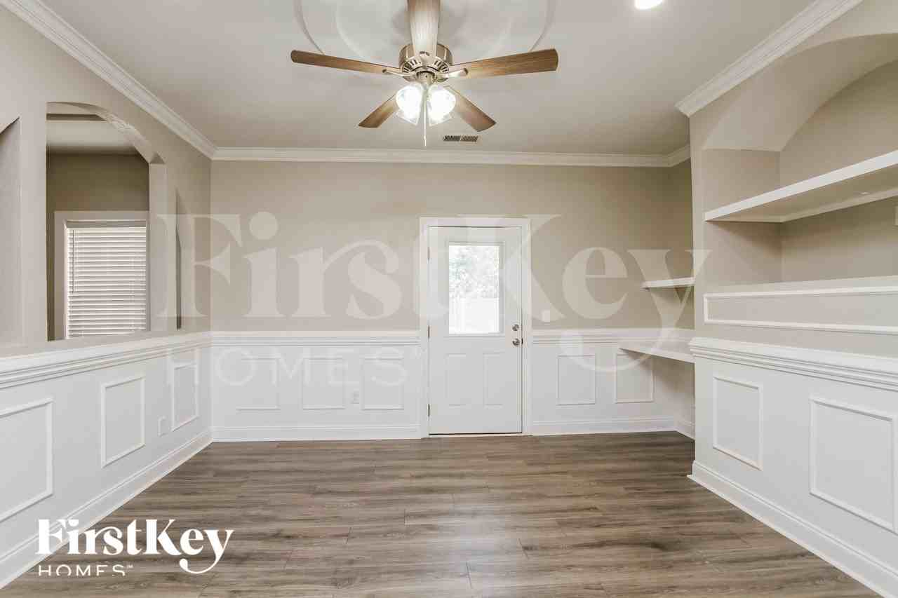 6205 Robert St - Photo 3 of 15