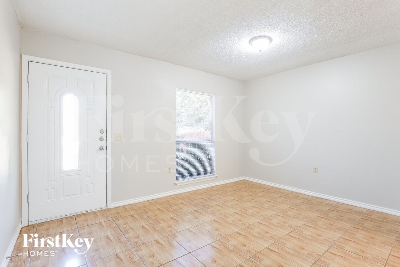 10232 Flatland Trl - Photo 2 of 15