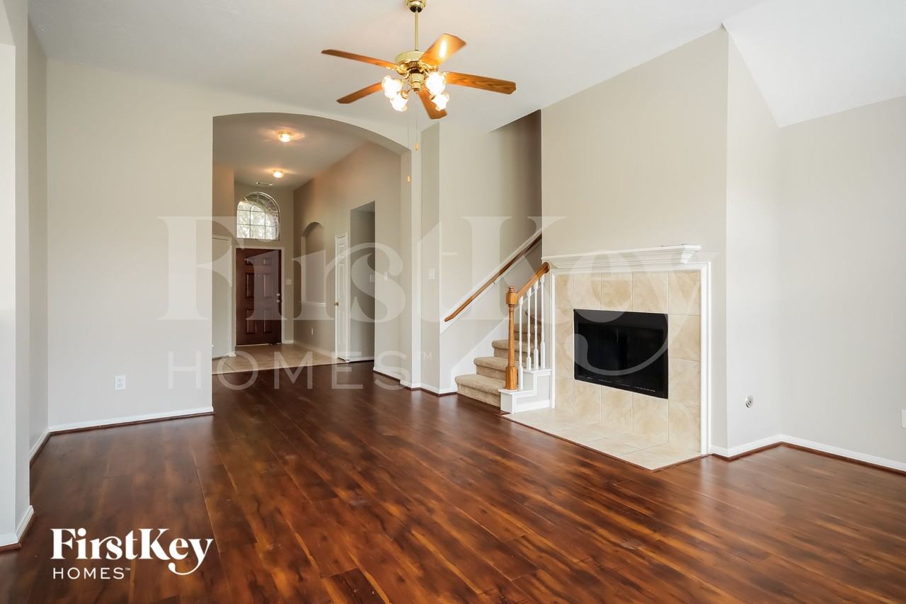 11507 Chippewa Ridge Ct - Photo 2 of 16