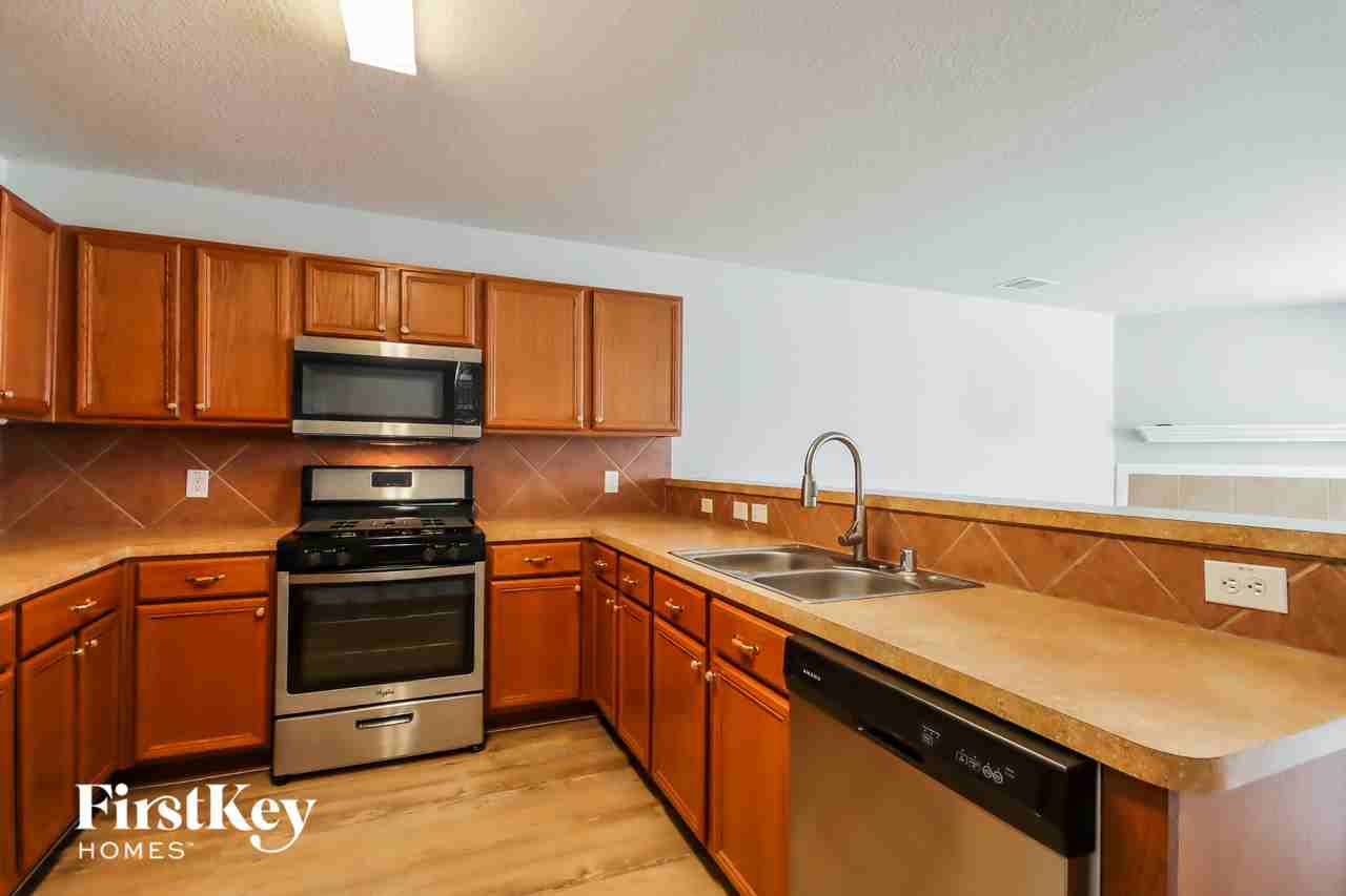 16941 Wren Hill St - Photo 7 of 15
