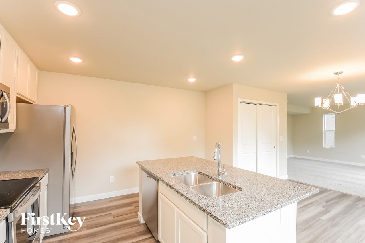 10645 Luneth Dr - Photo 7 of 15