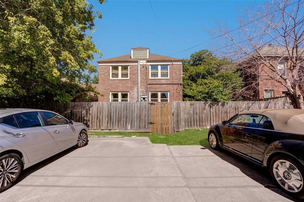 2316 Wentworth St ##B - Photo 7 of 14