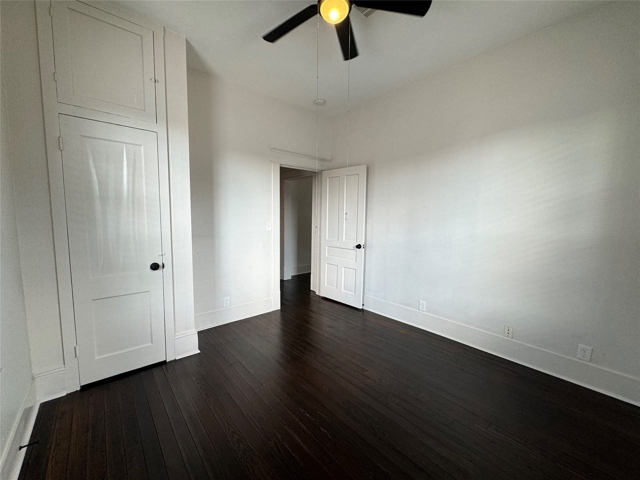 805 8th St - Photo 4 of 9