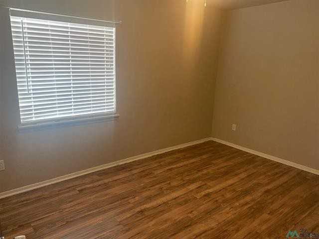 906 Bullock Ct - Photo 6 of 7