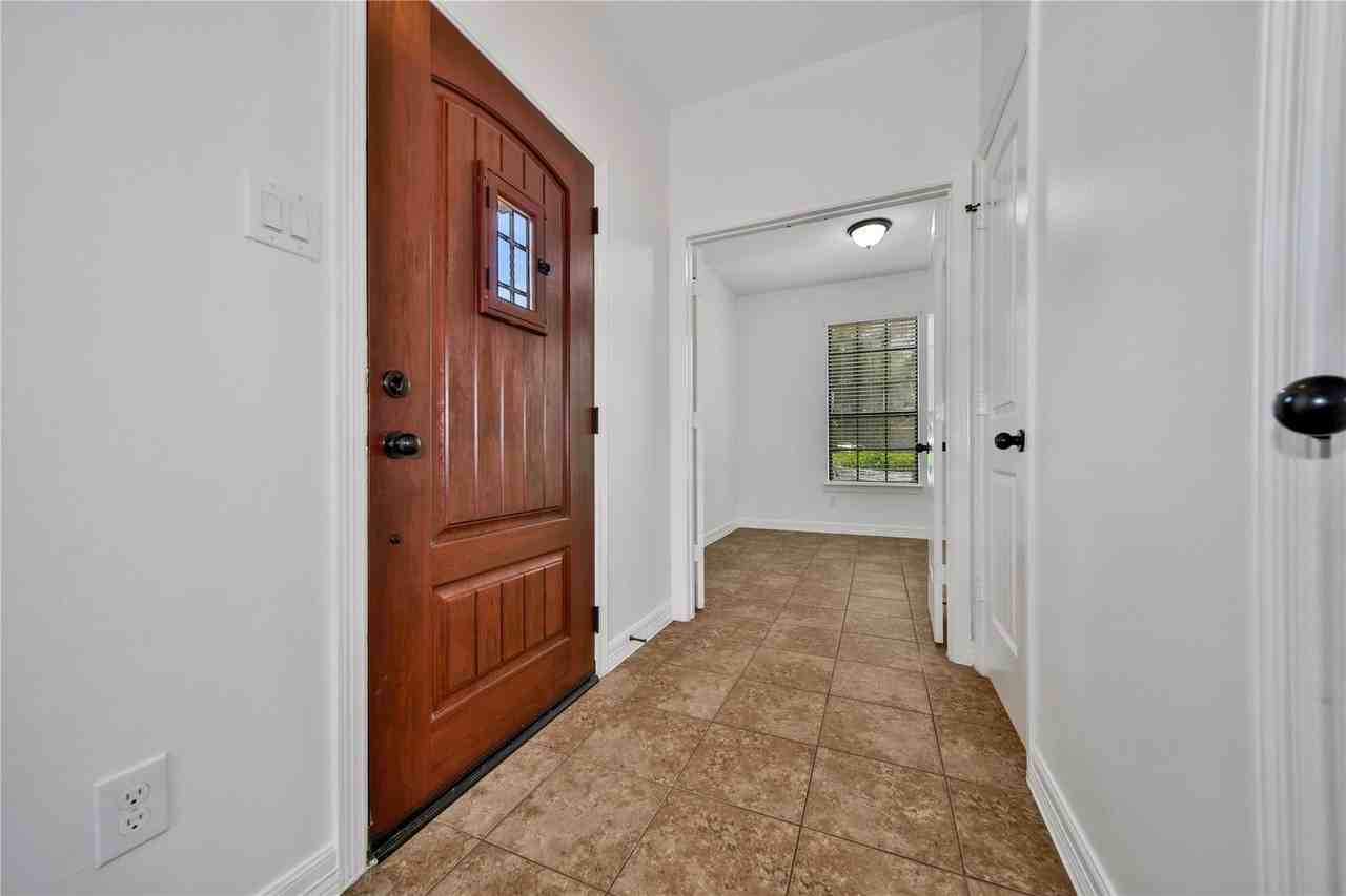 711 Aulia Ln - Photo 7 of 25