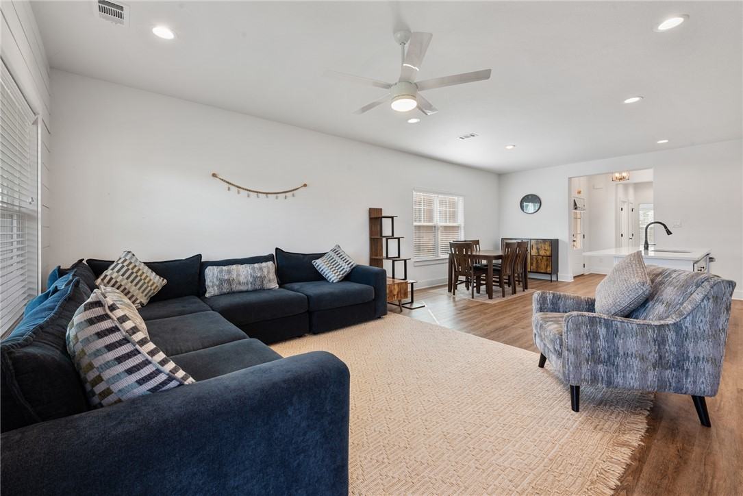 1619 Buena Vis - Photo 4 of 20