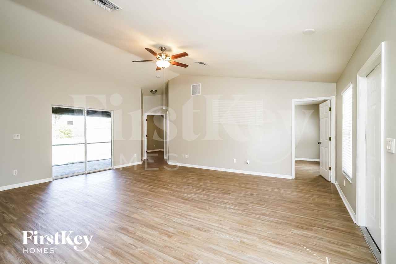 2023 Grayson Ave - Photo 2 of 16