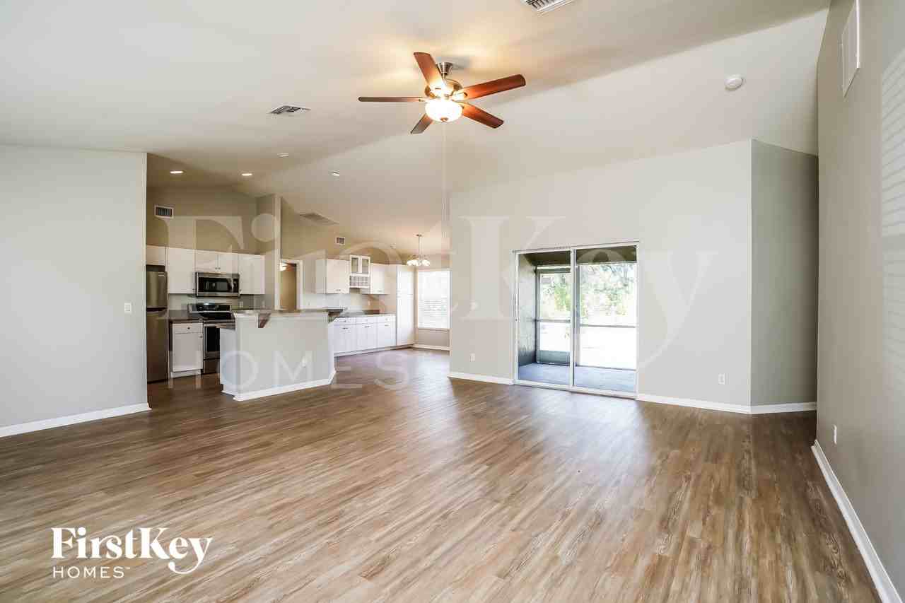 2023 Grayson Ave - Photo 3 of 16