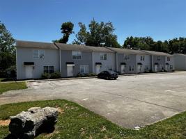featured image of 1225 N Lee Dr