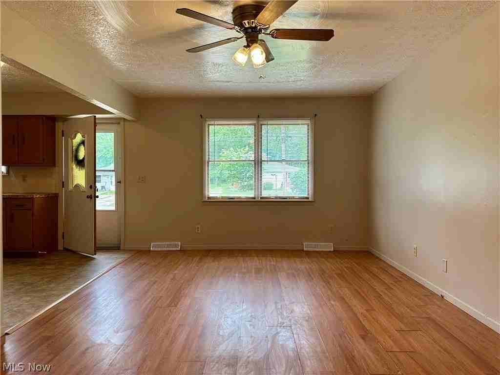 4827 Dunsmore Ave - Photo 3 of 10