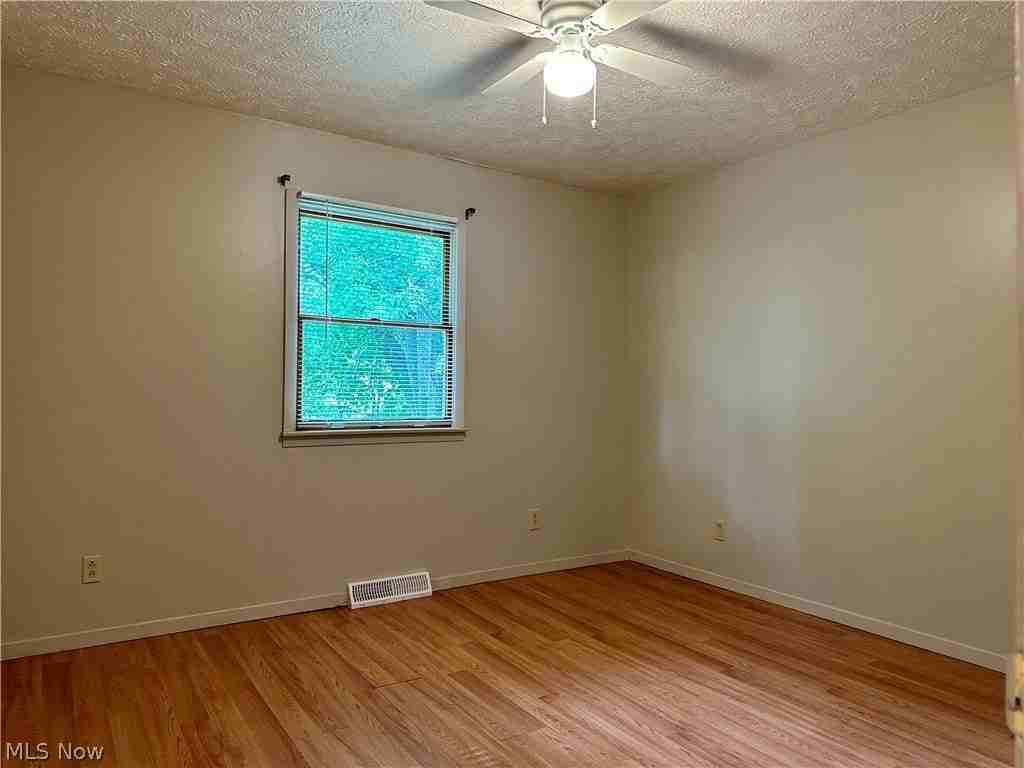 4827 Dunsmore Ave - Photo 5 of 10