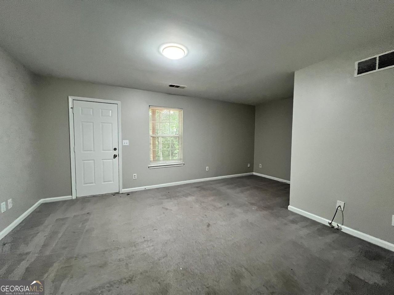 6877 Slate Stone Way Se - Photo 7 of 19