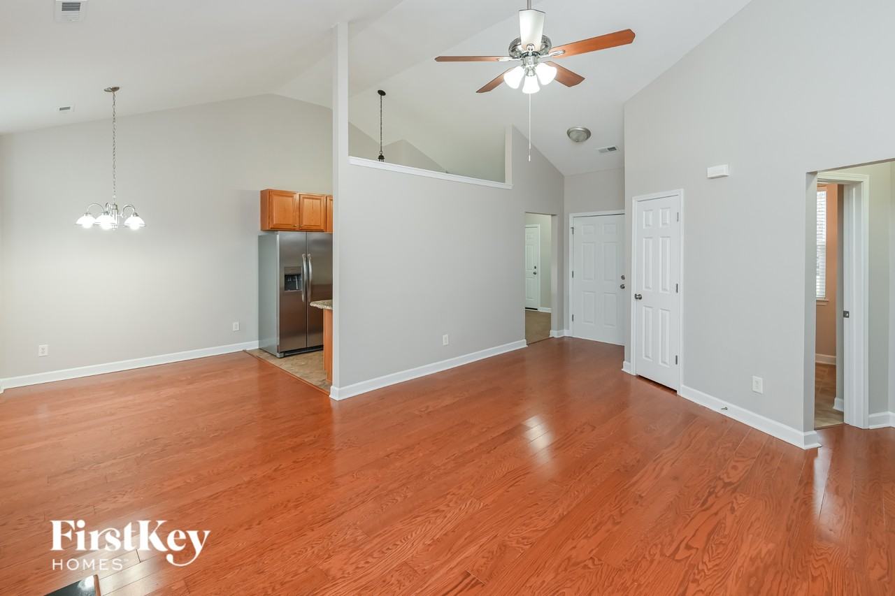 4255 Kiser Woods Dr Sw - Photo 4 of 15