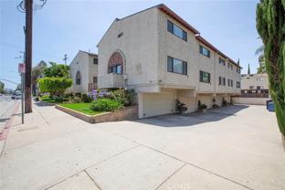 7409 Woodman Ave - Photo 1 of 1