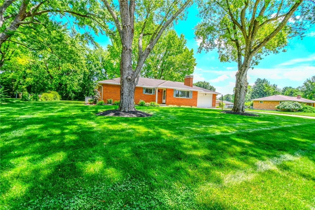 96 Pine Bluff Dr - Photo 3 of 34