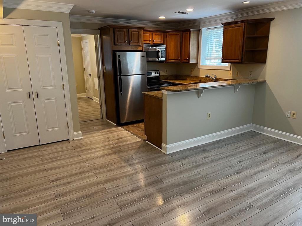 1219 Oronoco St ##101 - Photo 4 of 24
