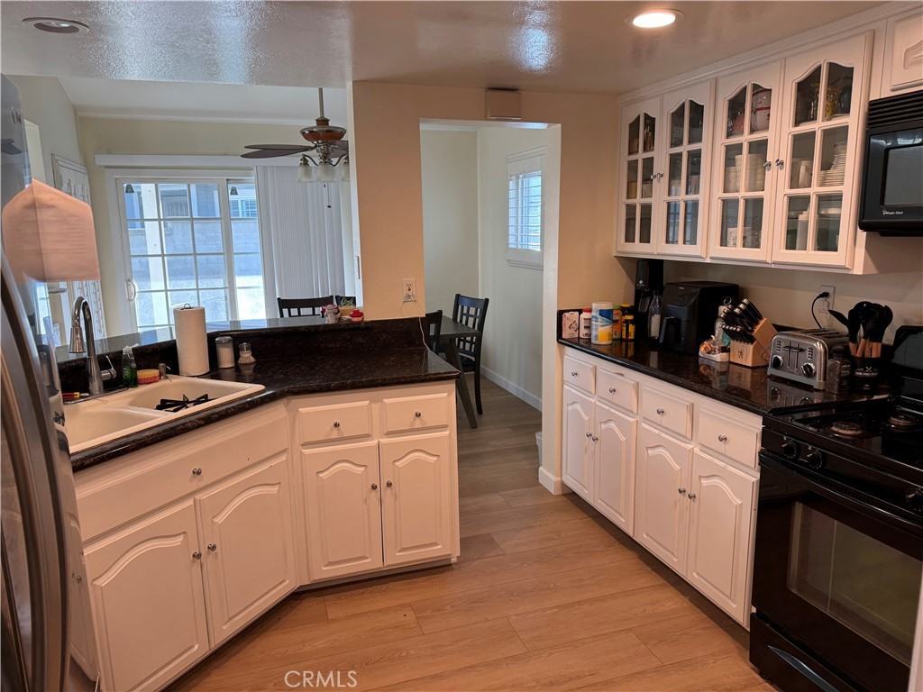 12826 Stonybrook Pl - Photo 7 of 42