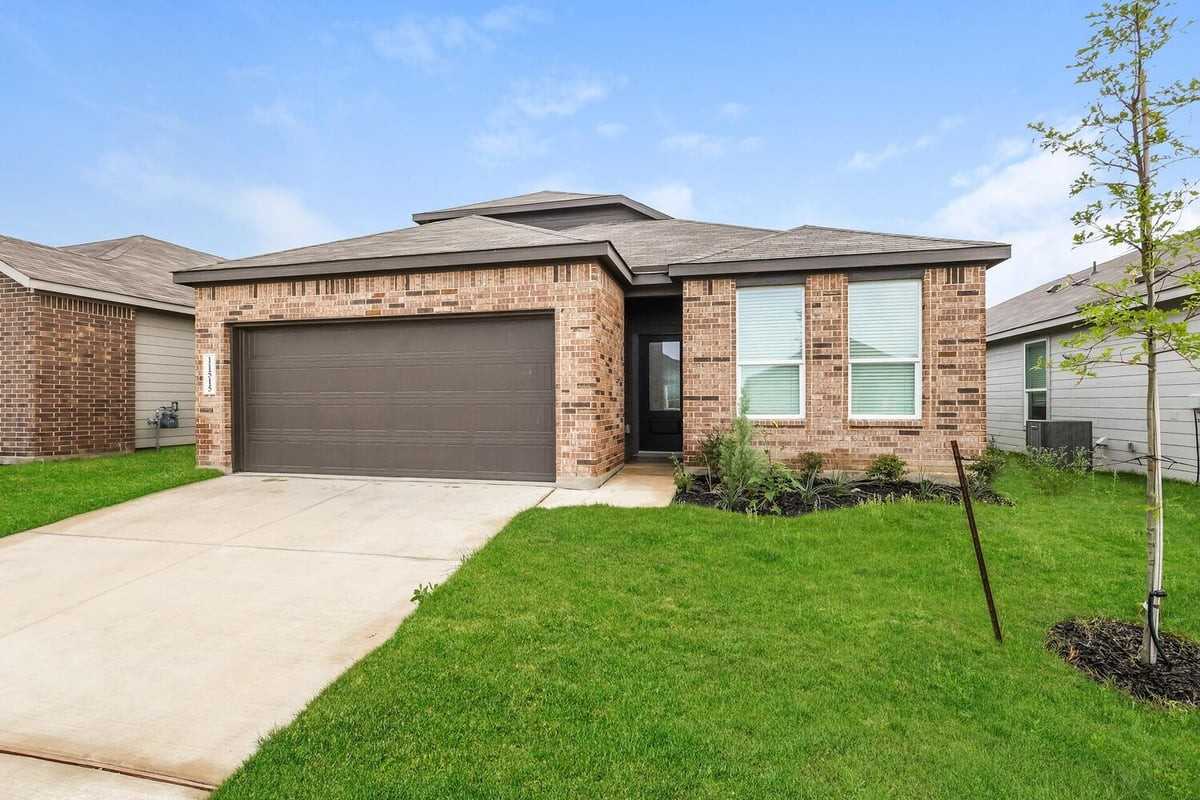 11515 Cedar Close - Photo 4 of 32