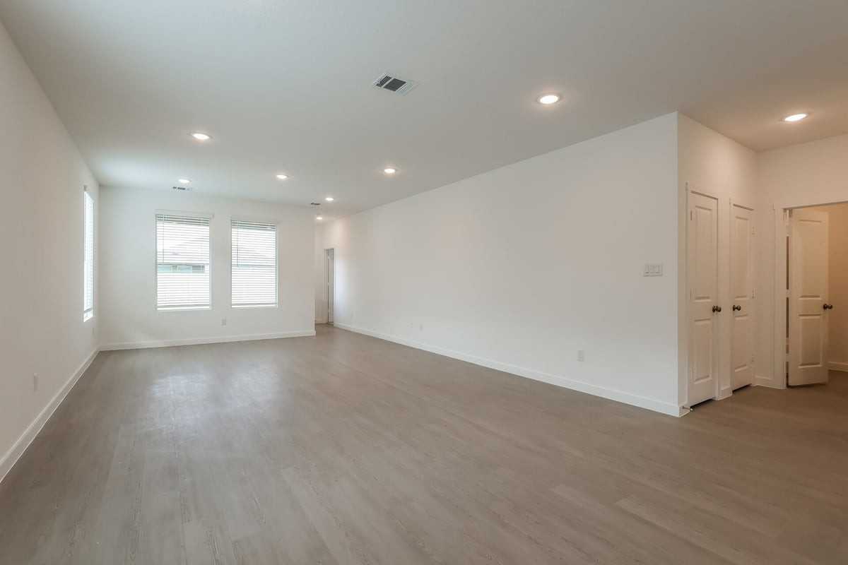 11515 Cedar Close - Photo 5 of 32