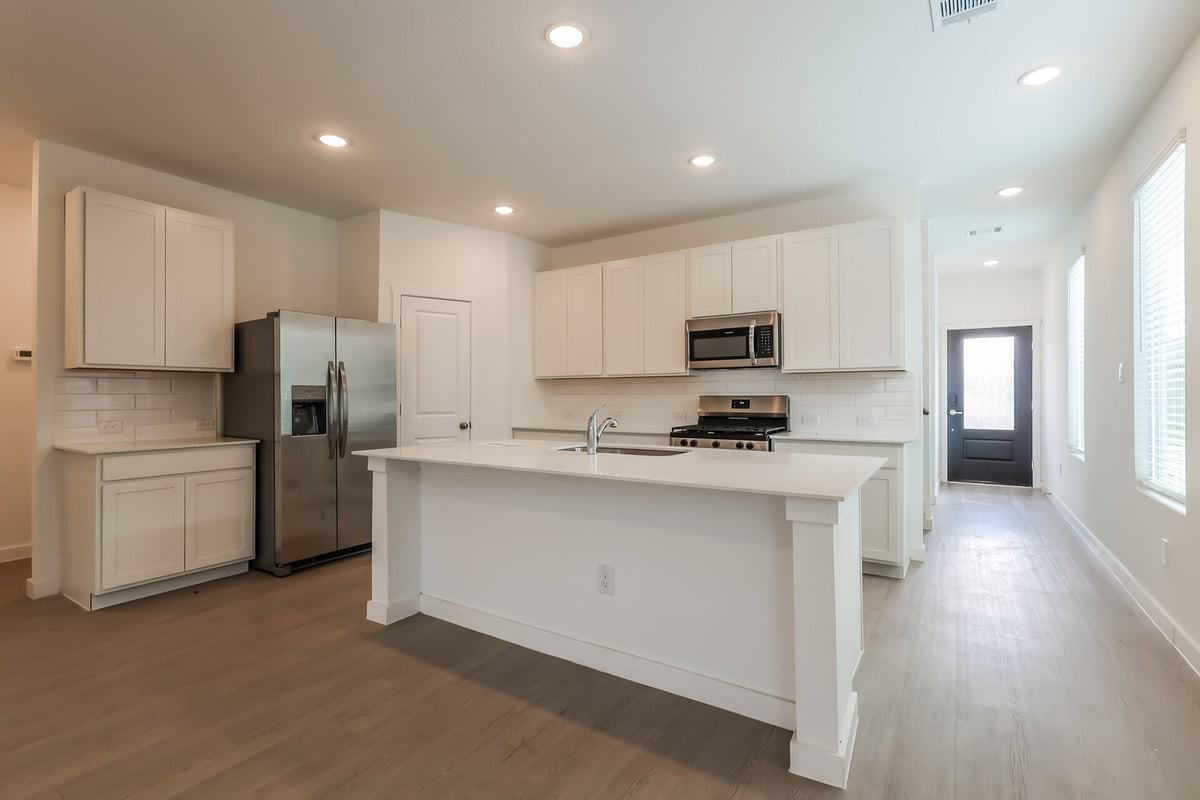 11515 Cedar Close - Photo 7 of 32