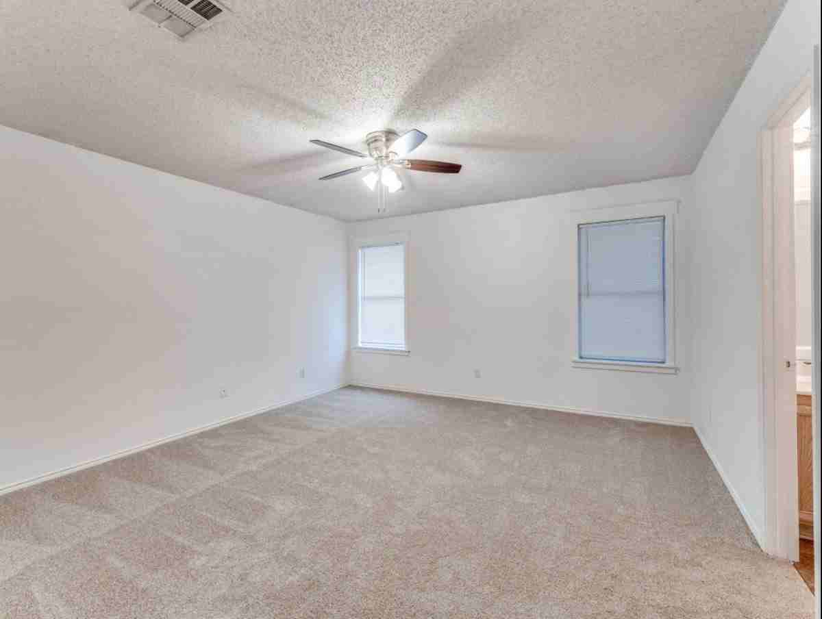 509 Keble Dr - Photo 3 of 14