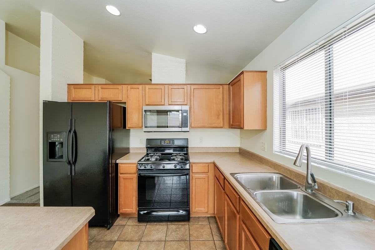 5133 S Lavender Hills Ln - Photo 3 of 15
