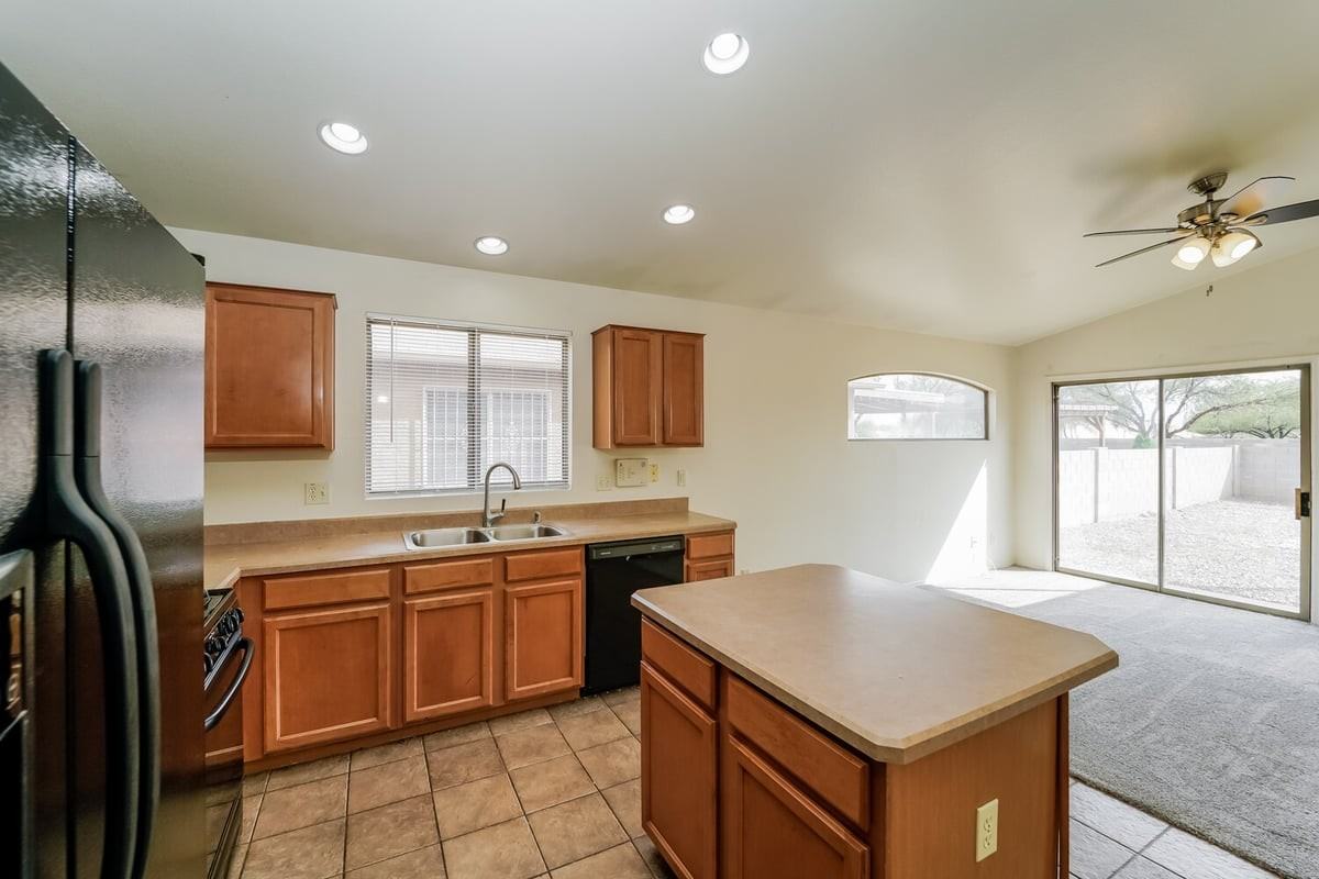 5133 S Lavender Hills Ln - Photo 7 of 15