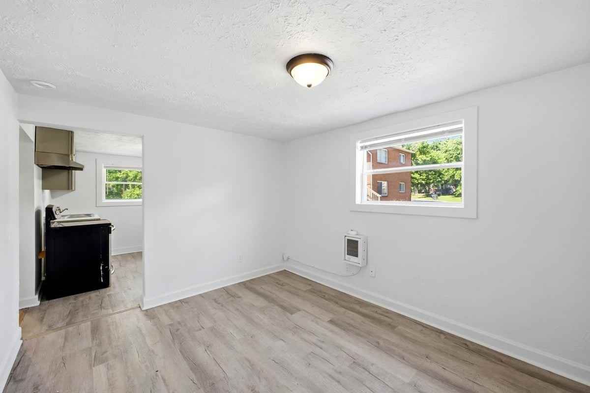 486 Hanley St Apt A #A - Photo 3 of 13