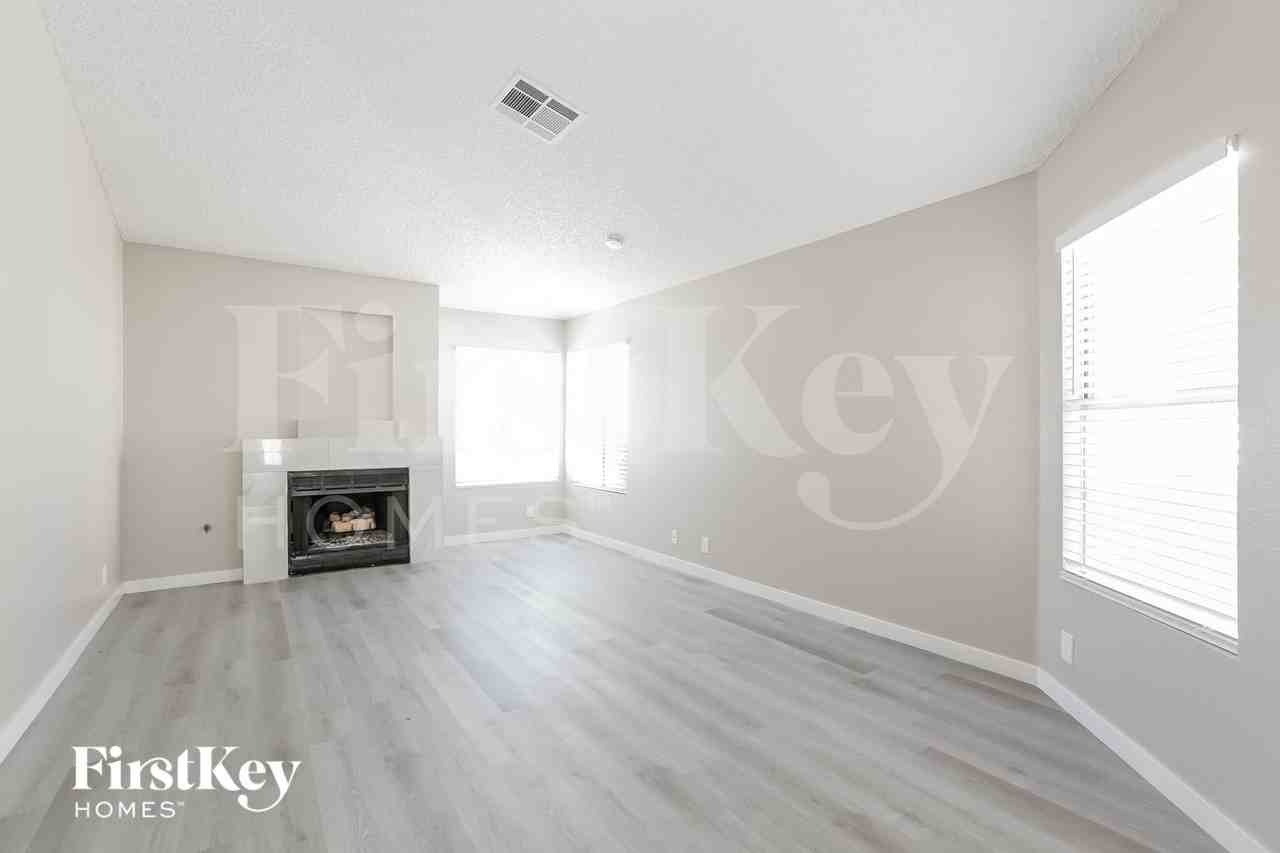 3336 Surfline Dr - Photo 3 of 15