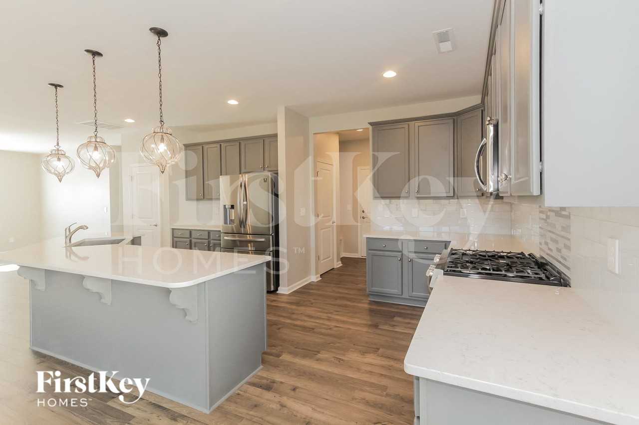 7798 Creek Park Dr - Photo 6 of 15