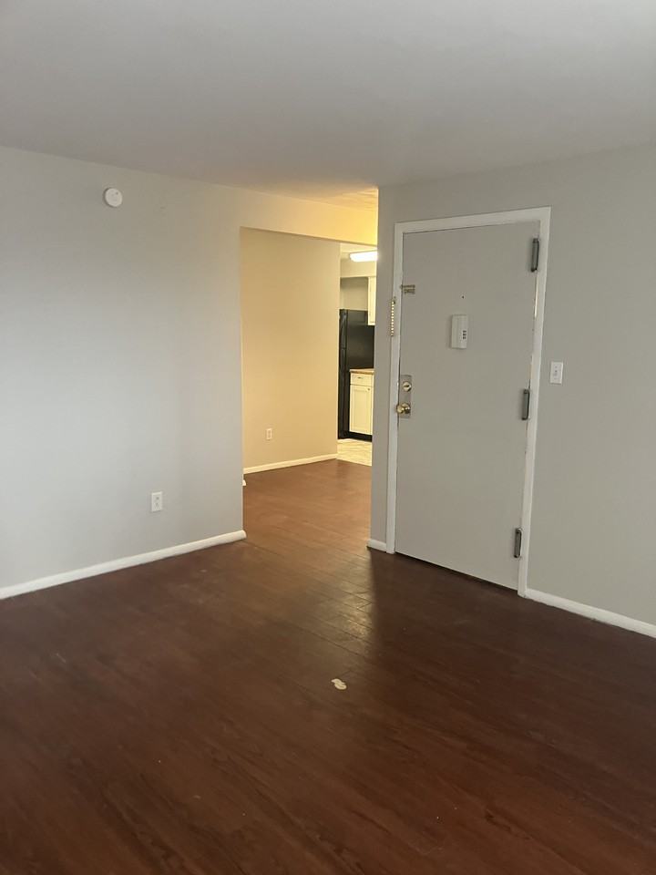 220 Polk St #1 - Photo 3 of 12