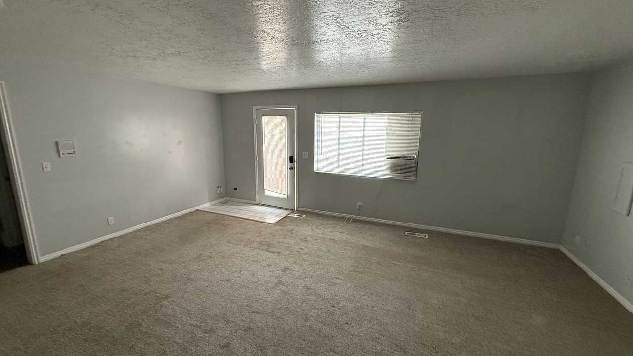 344 S St #4 - Photo 3 of 18