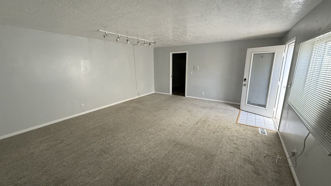 344 S St #4 - Photo 4 of 18
