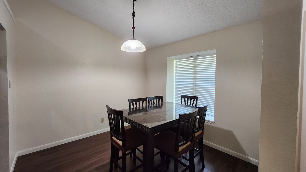 4318 Lashley Dr - Photo 3 of 21