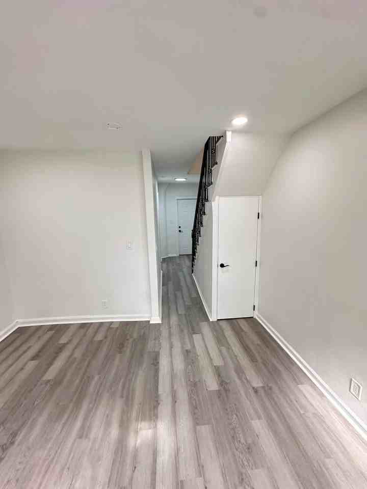 109 S 7th Ave #5 - Photo 5 of 36