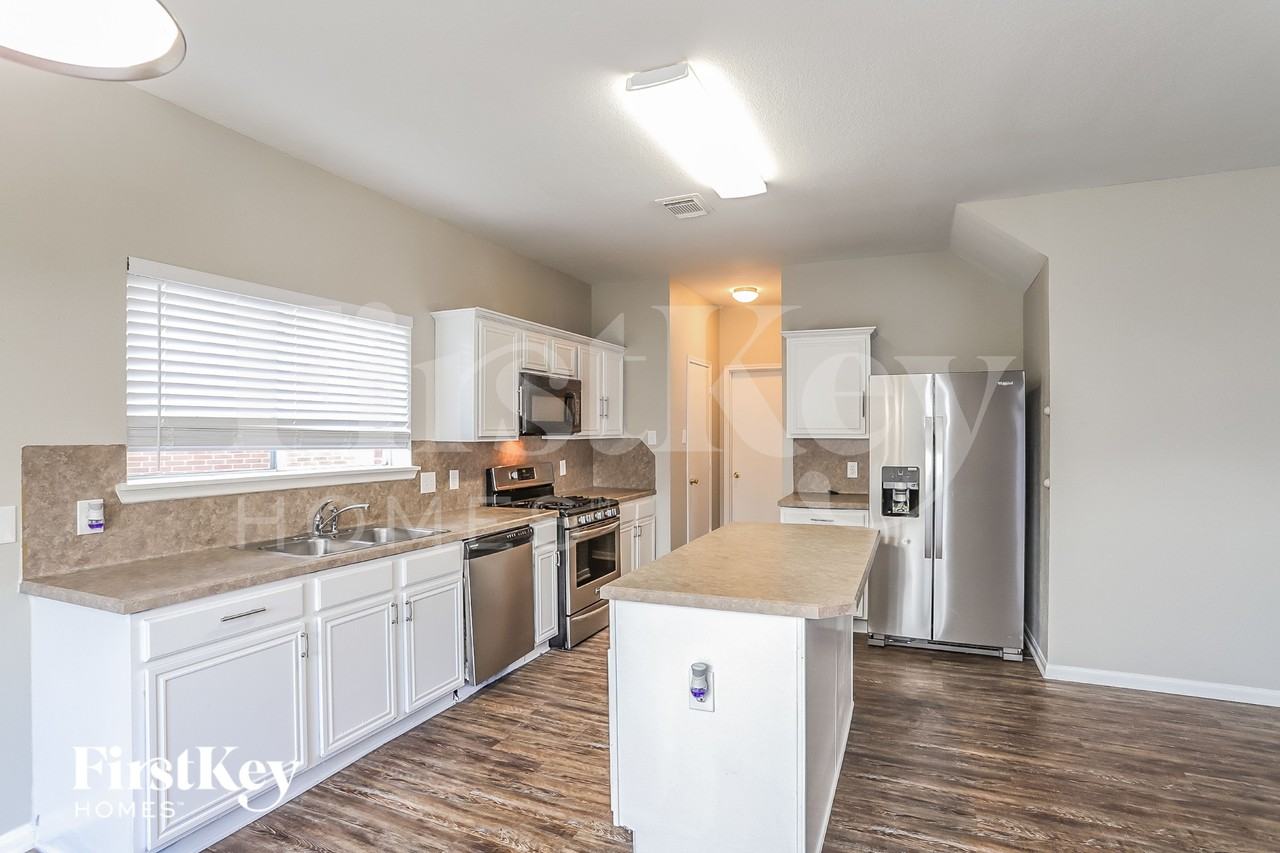 16318 Autumn Leigh Dr - Photo 6 of 15