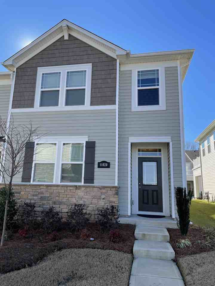 11020 Chalkbark Ln - Photo 3 of 17