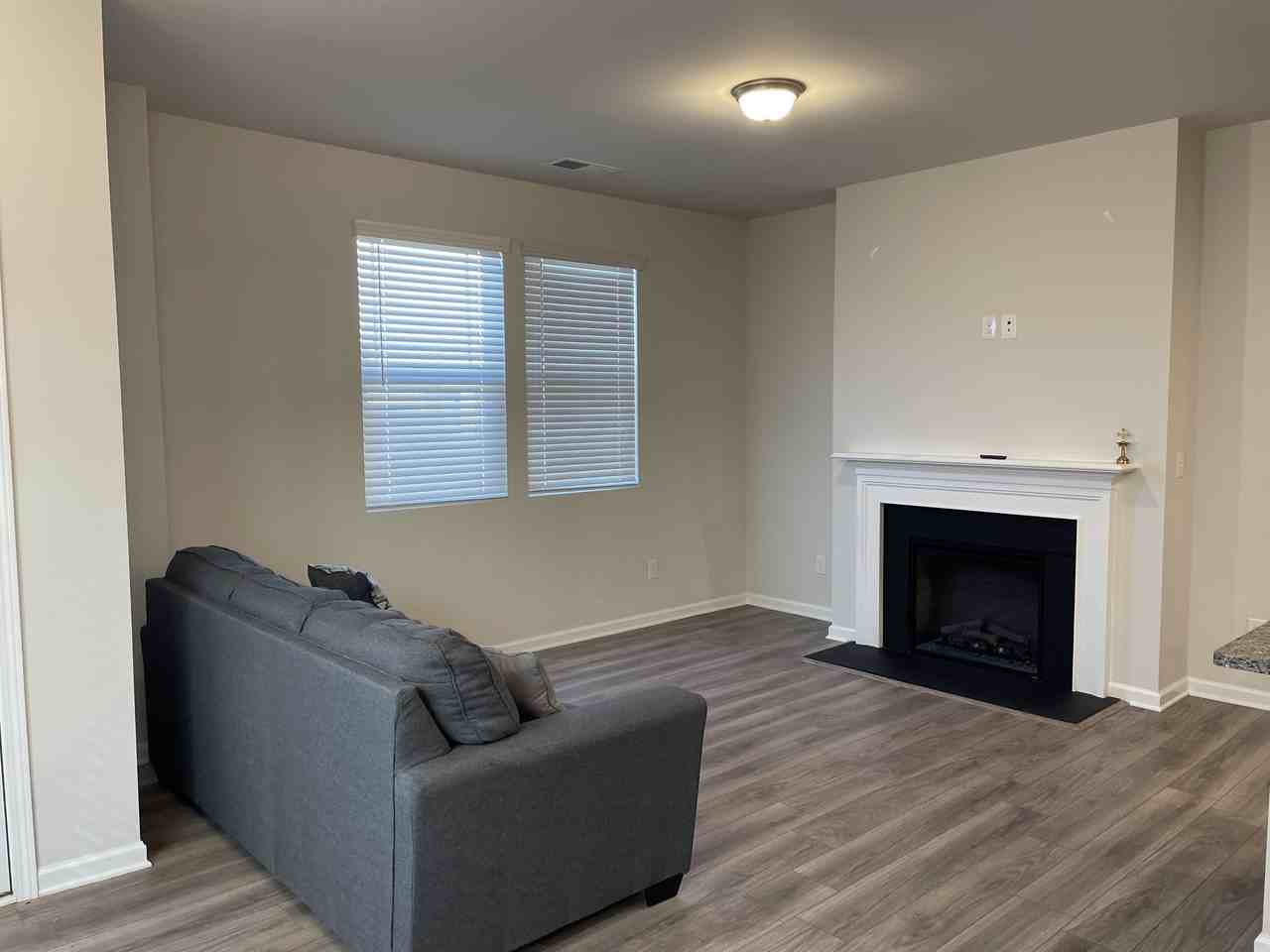 11020 Chalkbark Ln - Photo 7 of 17