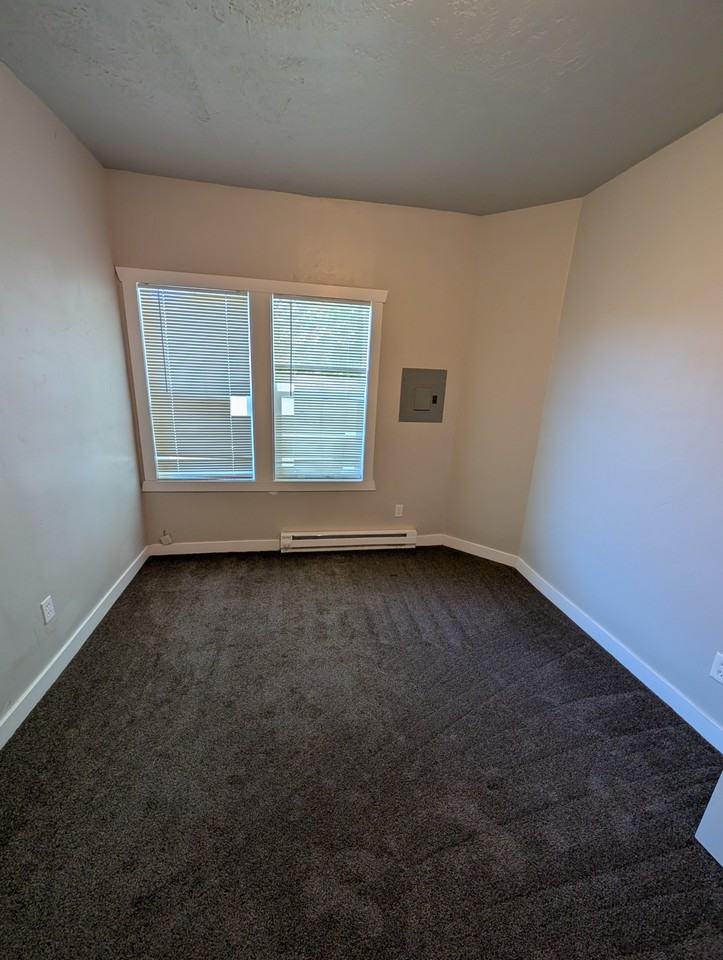 228 Wn, #1 - Photo 7 of 9