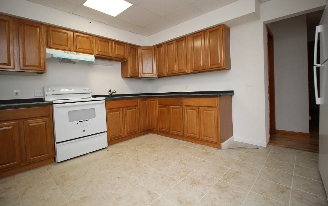11 Mohawk Ave #10 - Photo 7 of 9