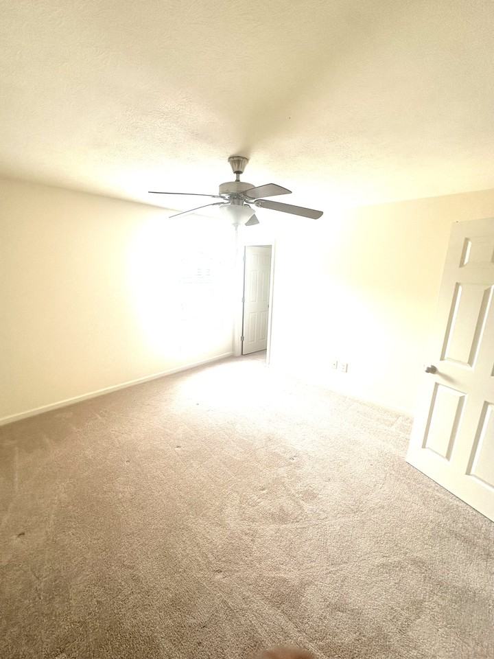 7168 Marshbury Way - Photo 7 of 9