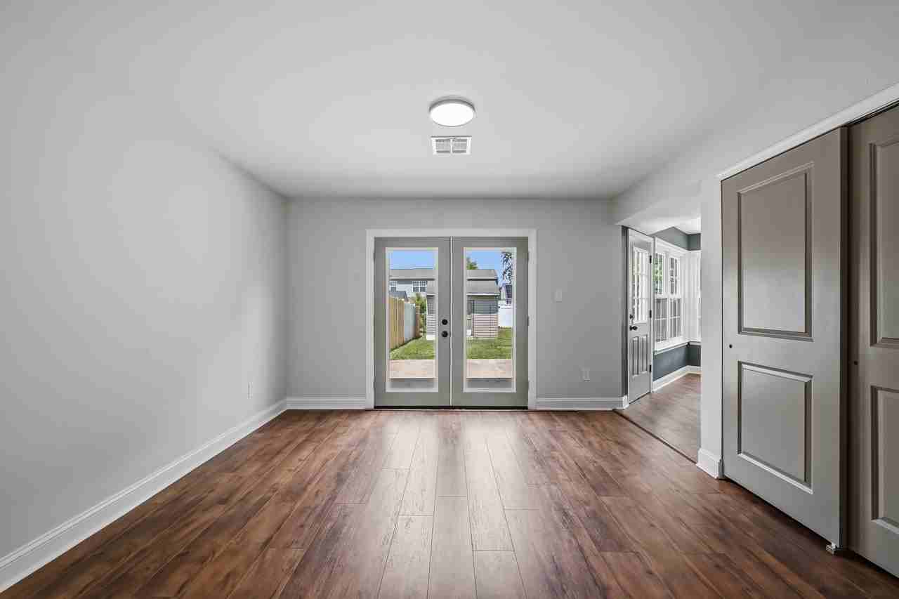 1108 Red Barn Ln - Photo 5 of 28