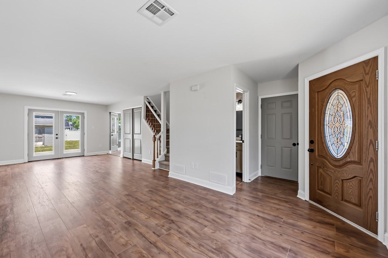 1108 Red Barn Ln - Photo 6 of 28